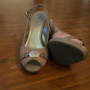 AK Anne Klein women’s 3 inch peep toe heel. Size 10